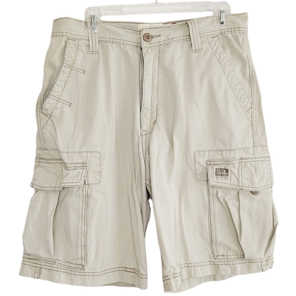 Levi's Mens Squad Cargo Shorts Size 32 Khaki Double Flap Back Pockets Hiking - Picture 2 of 16